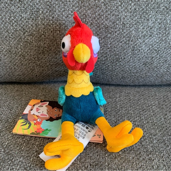 BNWY Disney Parks Hong Kong Exclusive Hei Hei Moana Shoulder Pal Magnet Plush - Picture 4 of 10